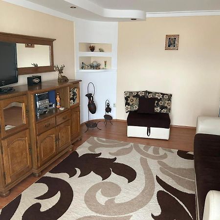Apartament Онешти Экстерьер фото